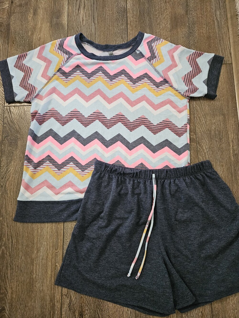 Honeyme Curvy Chevron Shorts/Top Lounge Set in Pink, Yellow, Blue, XL
